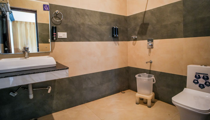 Cheap and budget homestay in Jim Corbett near nature